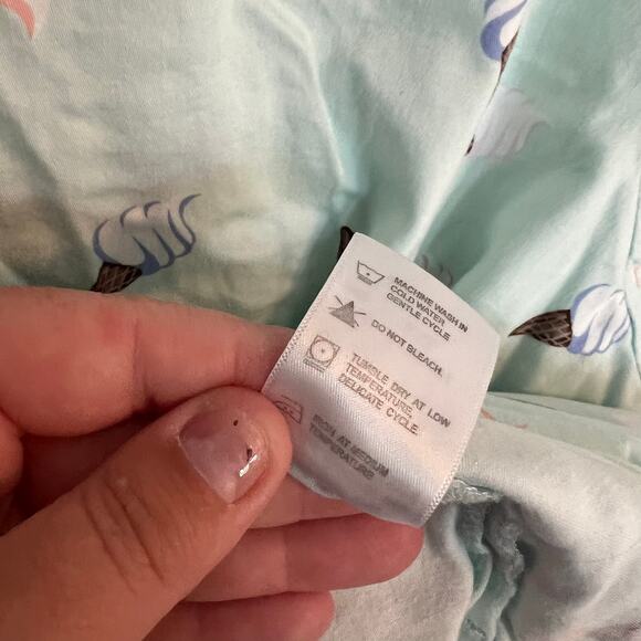 White Cross Ice Cream Cone Scrub Top Plus Size XXL - Picture 7 of 8